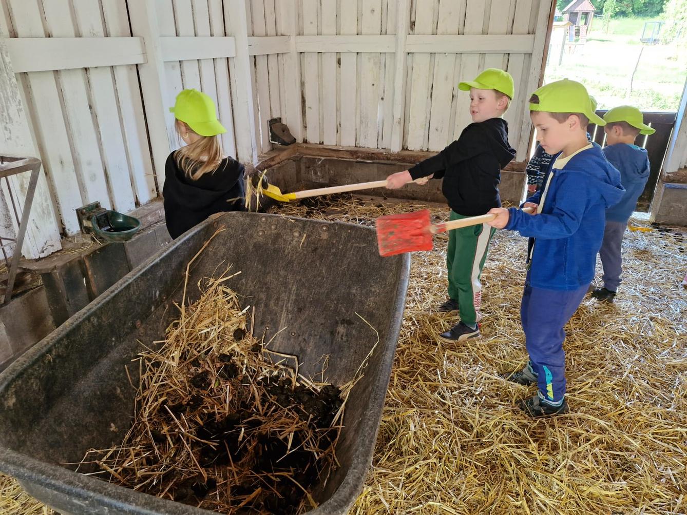 VÝLET NA BABIČČIN STATEK - 94