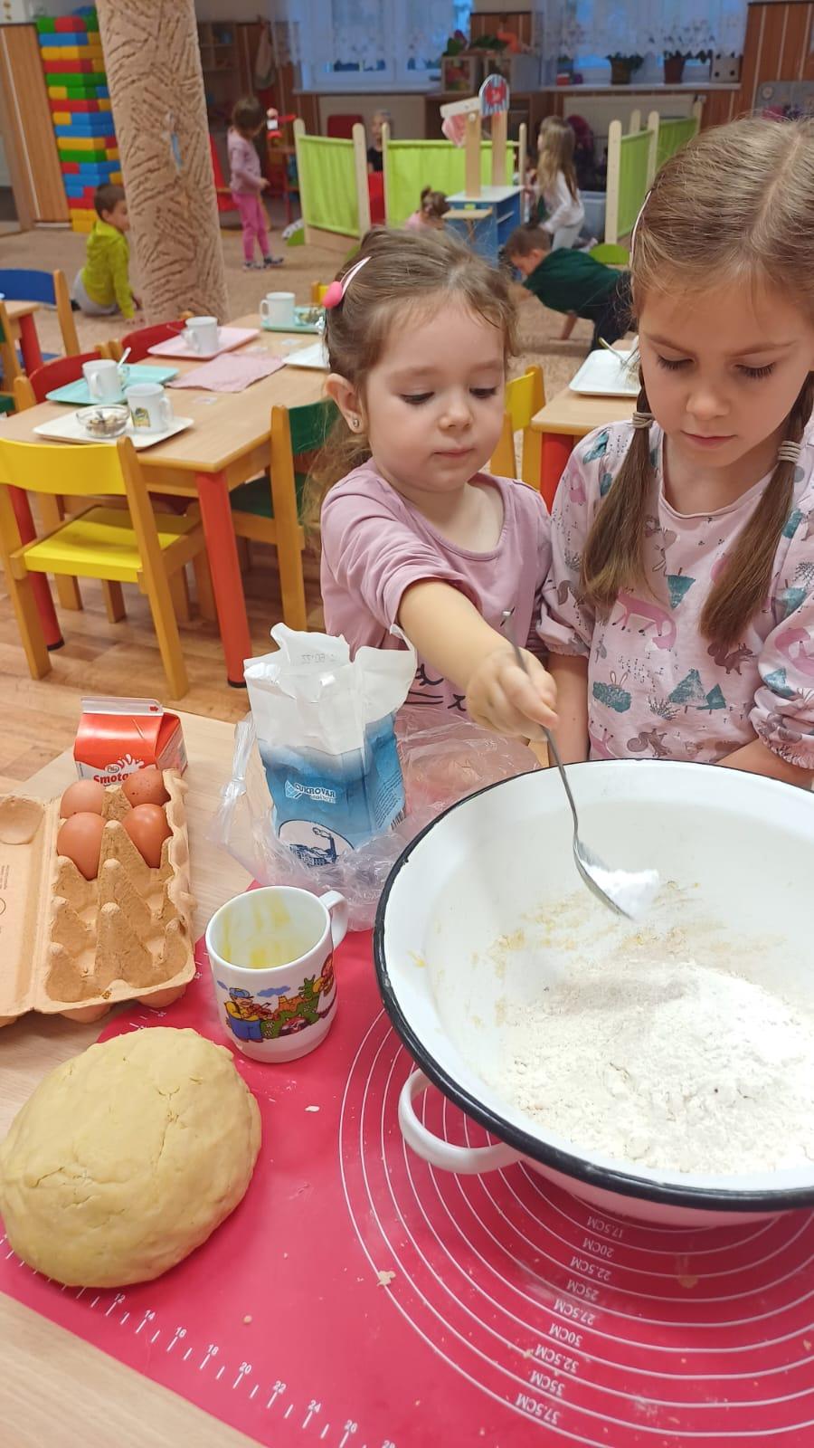 pečení svatomartinských rohlíčků - 12