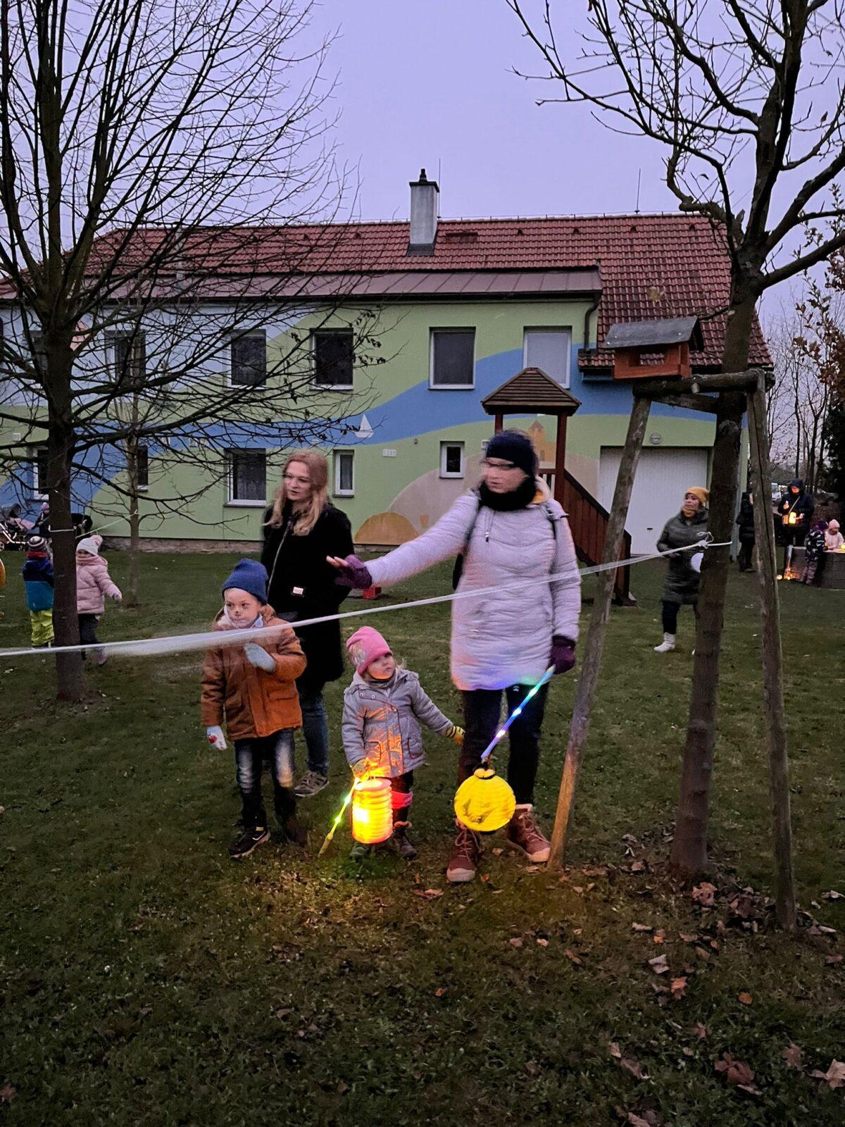 lampiónový průvod - vesmír - 14