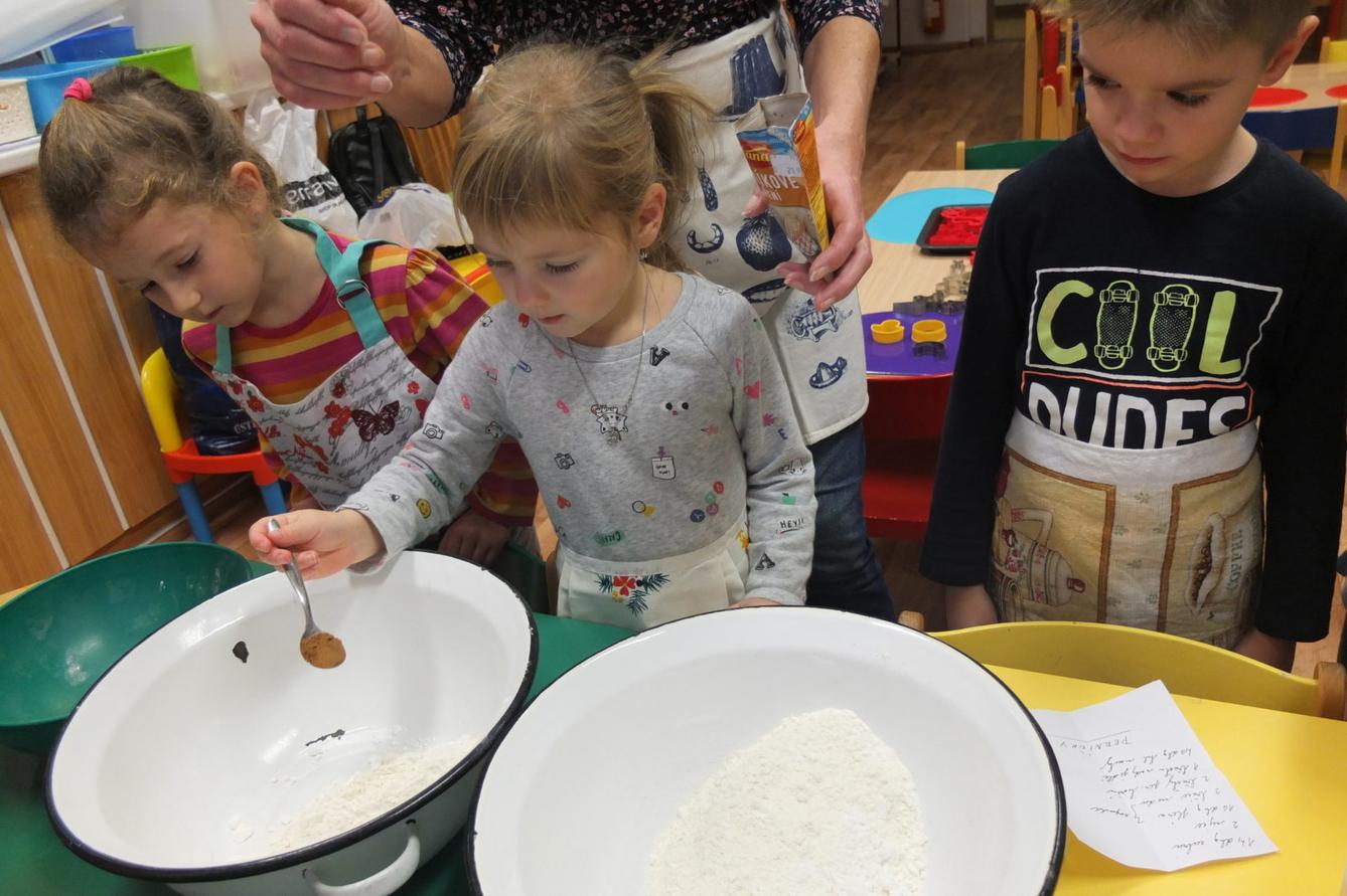 Pečení perníčků 27.11.2018 - 4