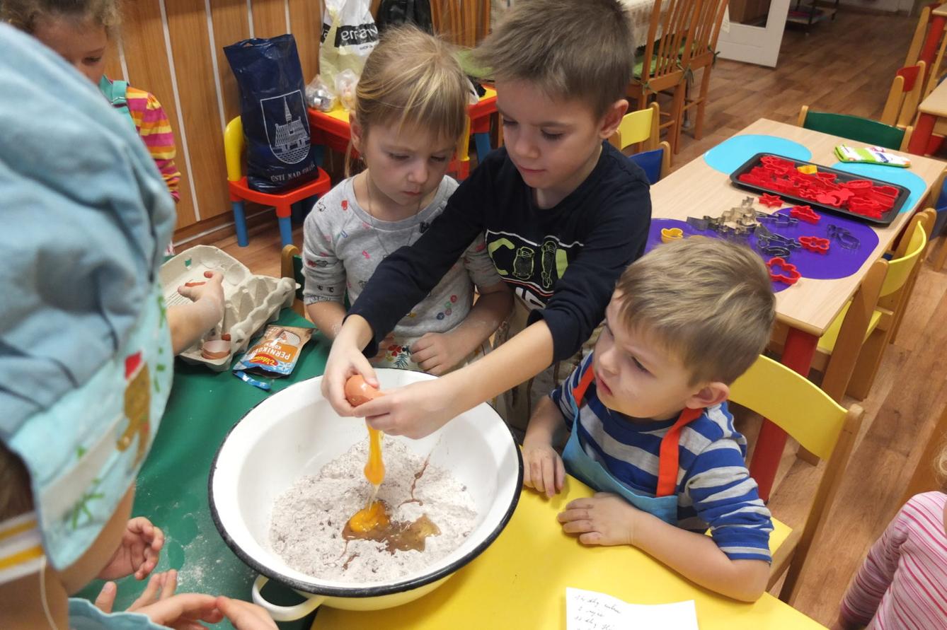 Pečení perníčků 27.11.2018 - 9