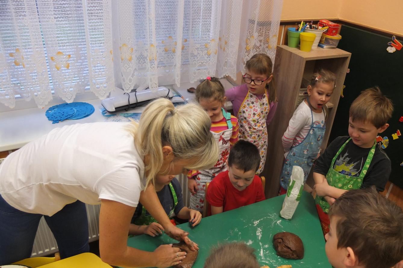 Pečení perníčků 27.11.2018 - 23