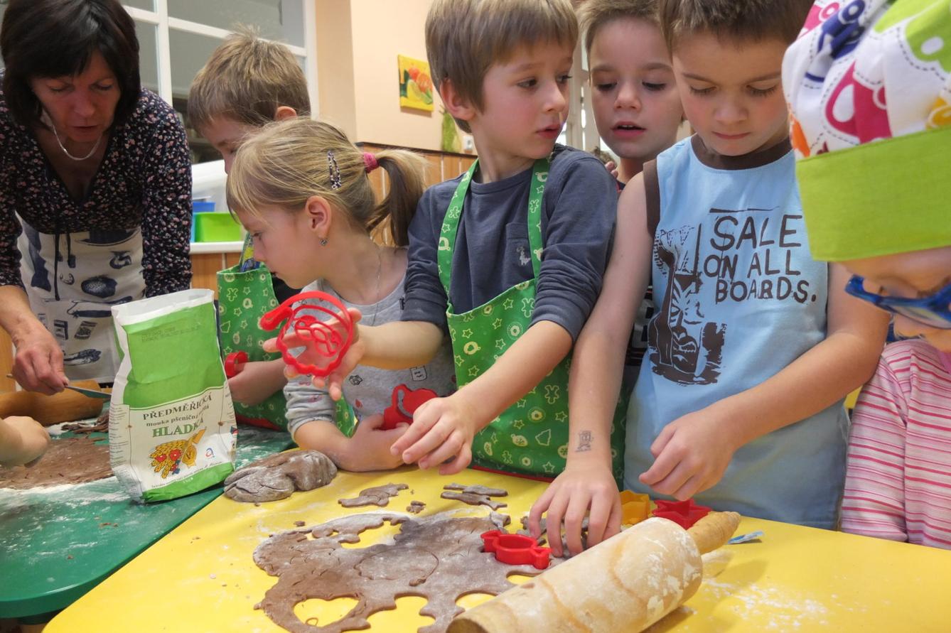 Pečení perníčků 27.11.2018 - 29