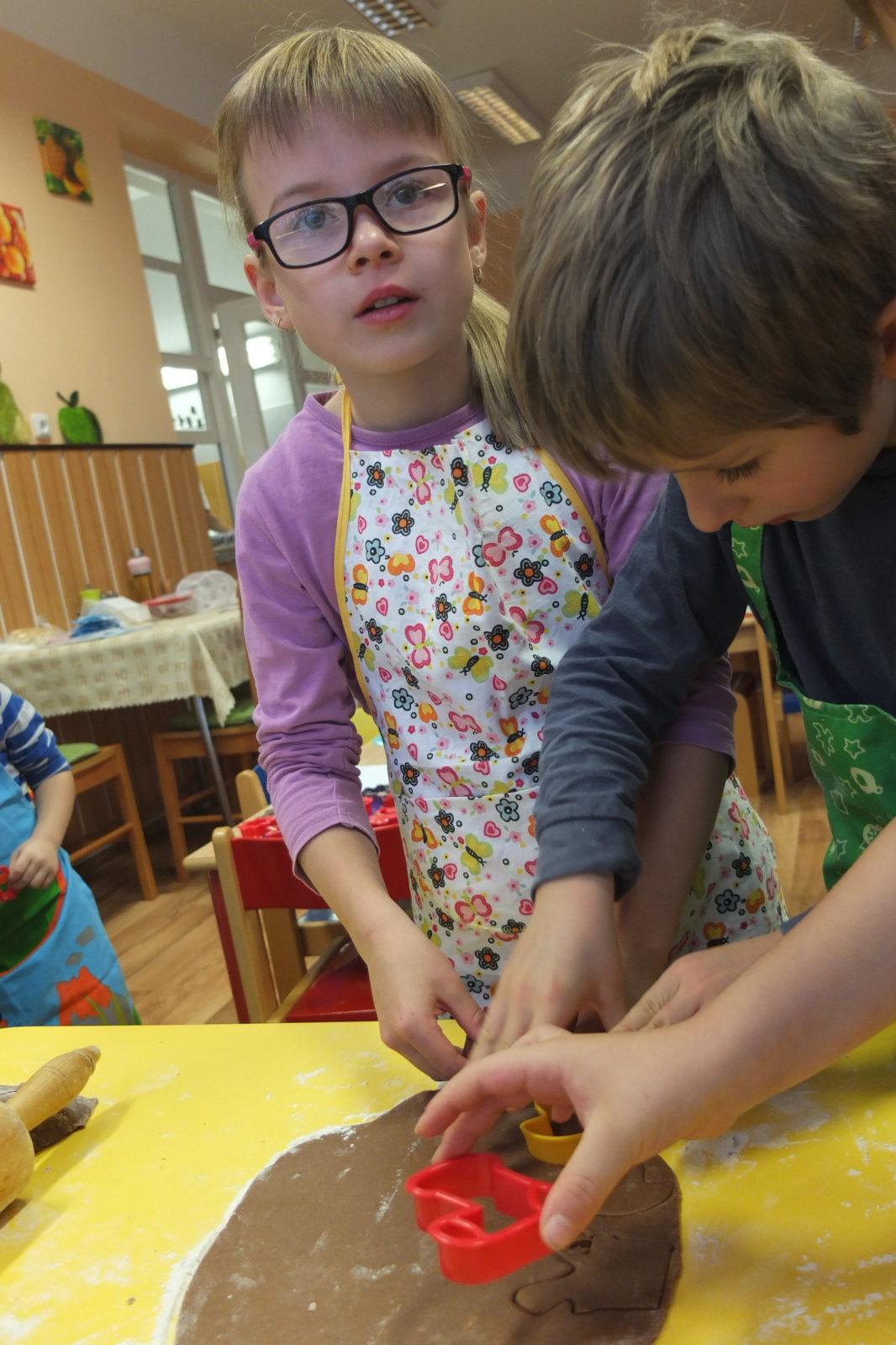 Pečení perníčků 27.11.2018 - 33