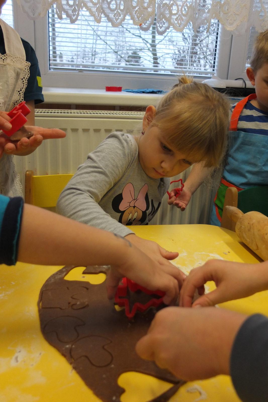 Pečení perníčků 27.11.2018 - 34