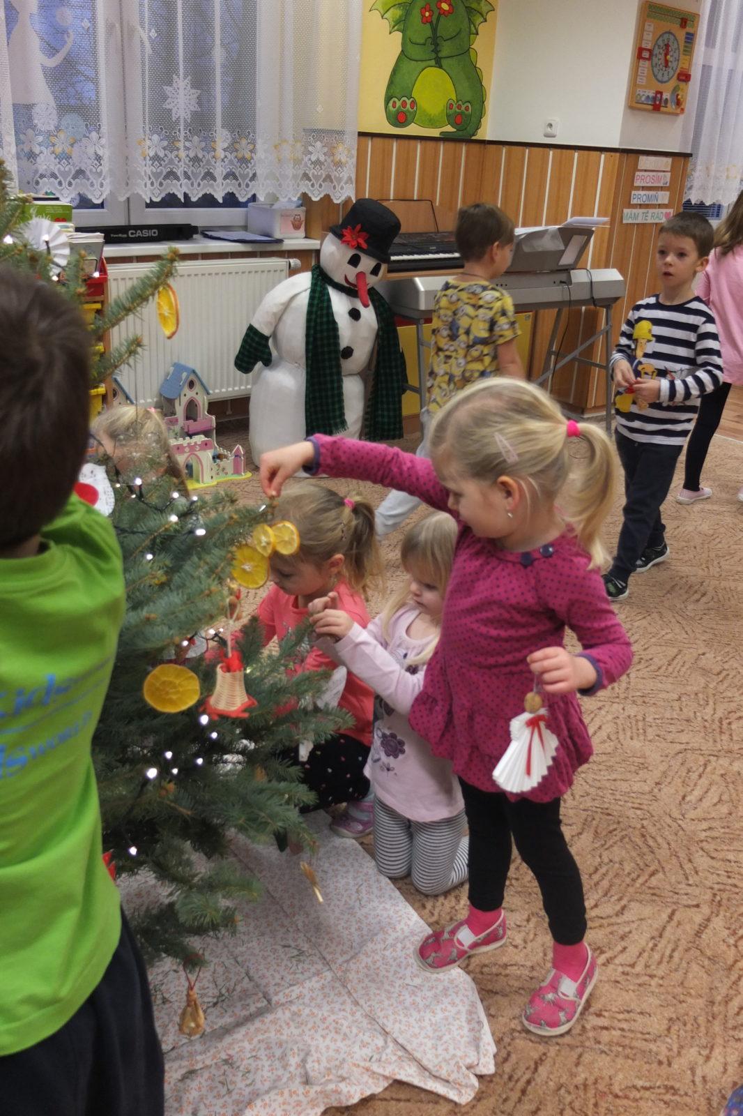 Strojení stromečku - 12