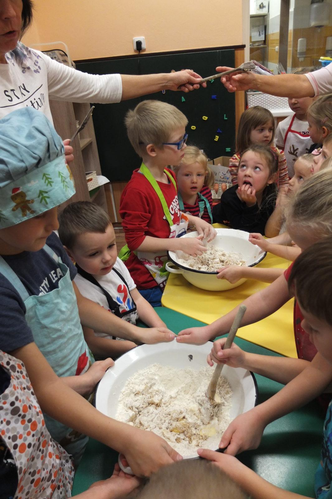 Pečení perníčků - 5