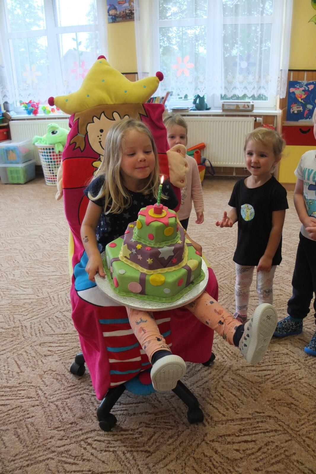 Simonka má narozeniny - 2