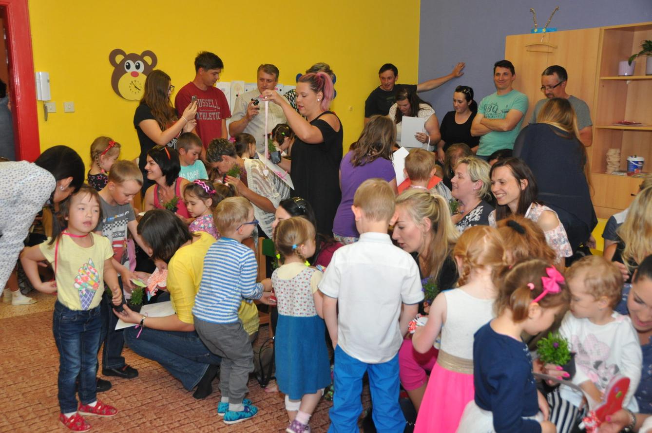 Besídka "Den maminek" - 54