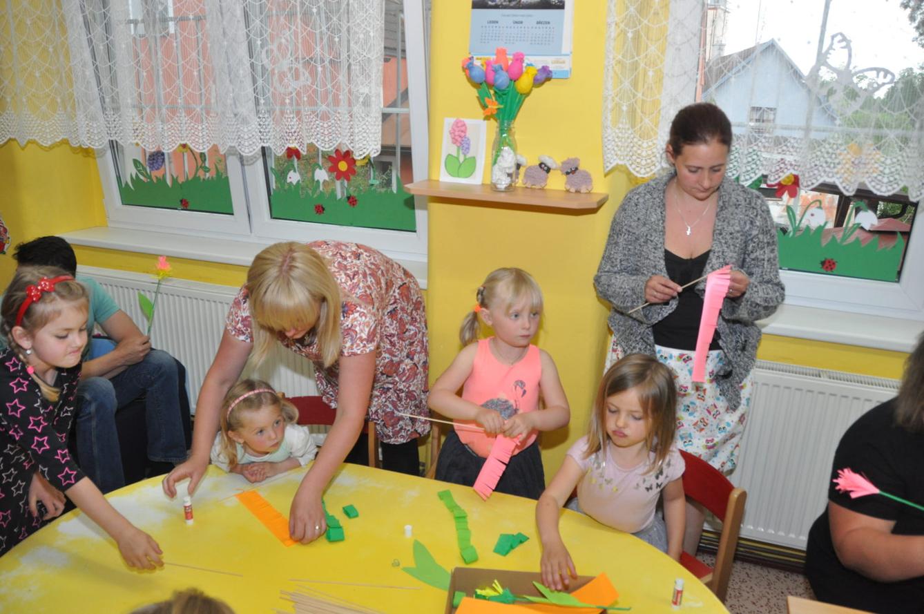 Besídka "Den maminek" - 79