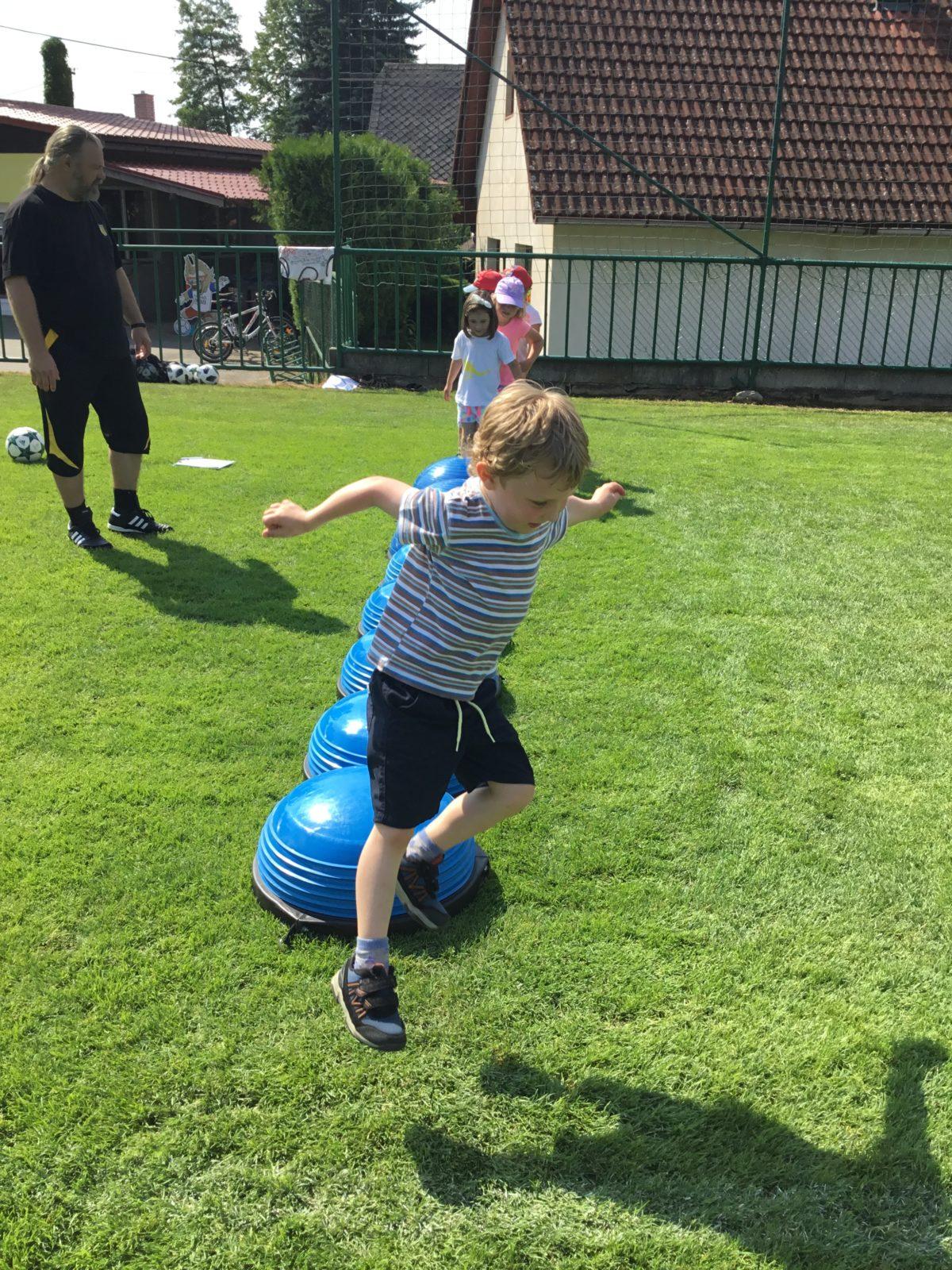 "Fotbalová hvězdička" - 66