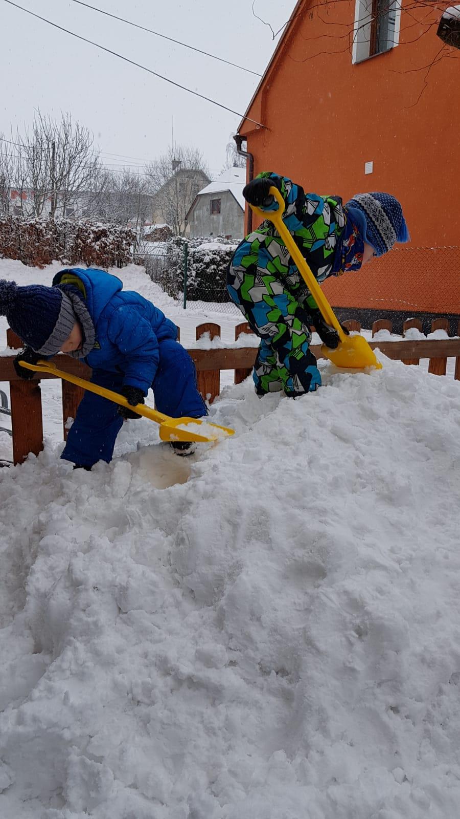 Sníh nás baví!!!!! - 22