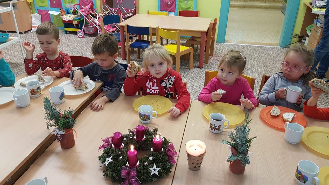 Broučci: předvánoční svačinka - 3