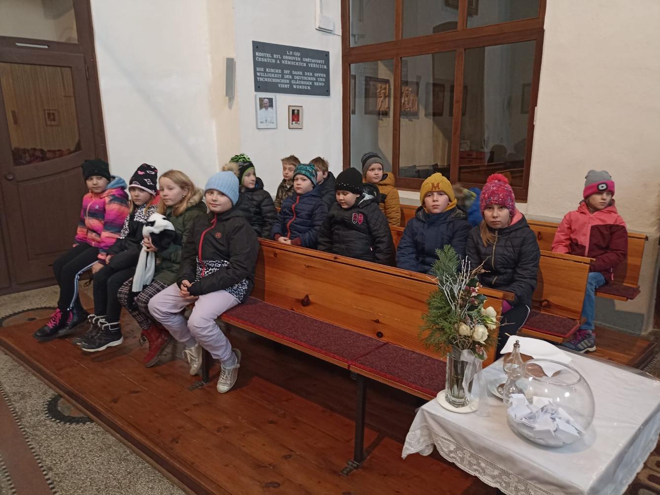 Návštěva místního kostela - 11