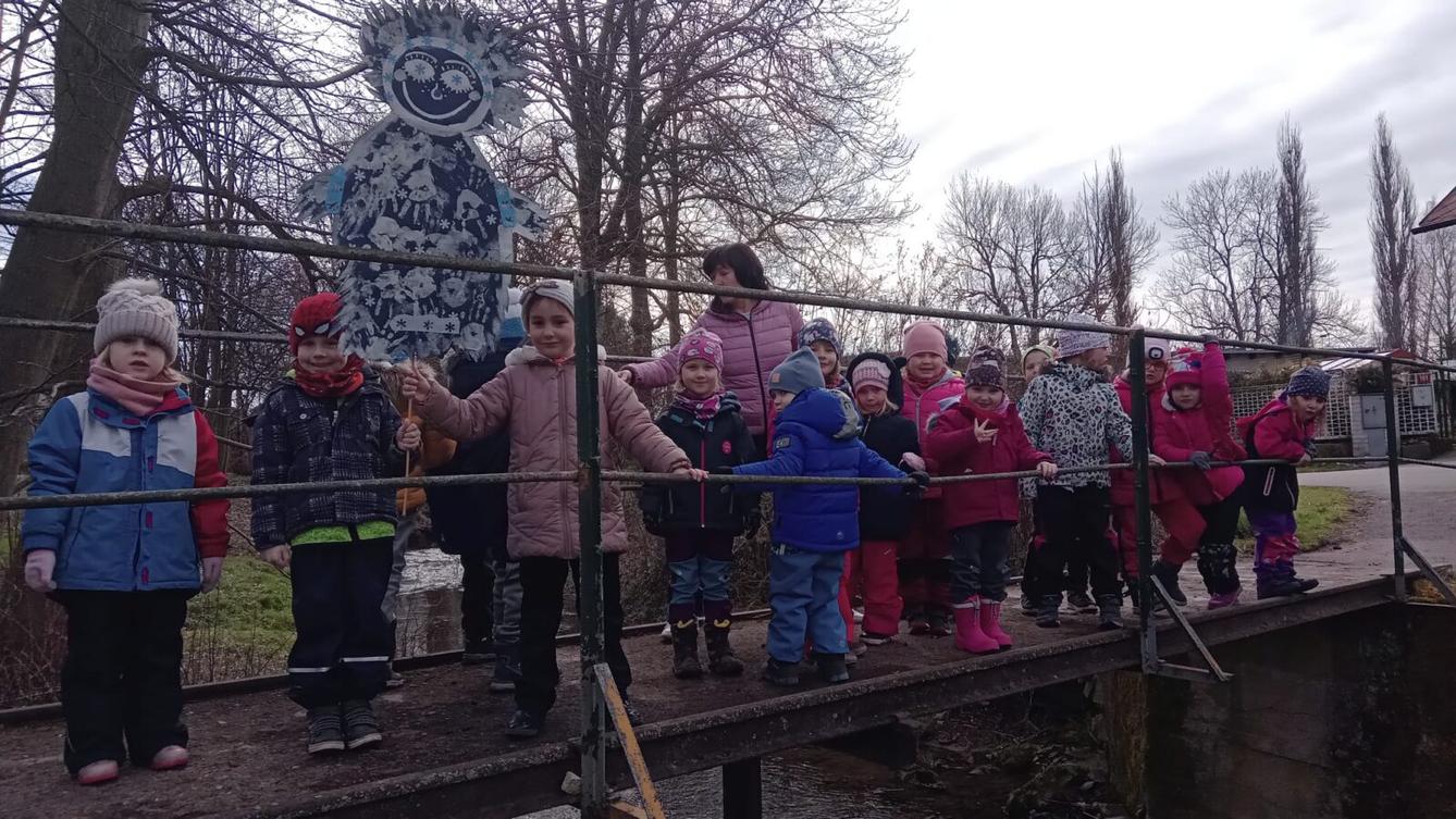 Kamínek mého domova aneb vítání jara - 110