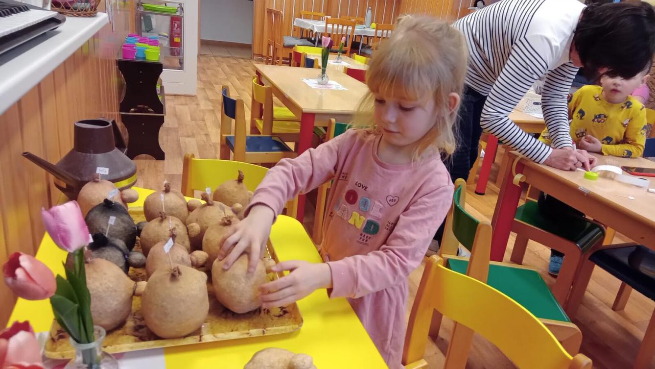 Kamínek mého domova aneb vítání jara - 125