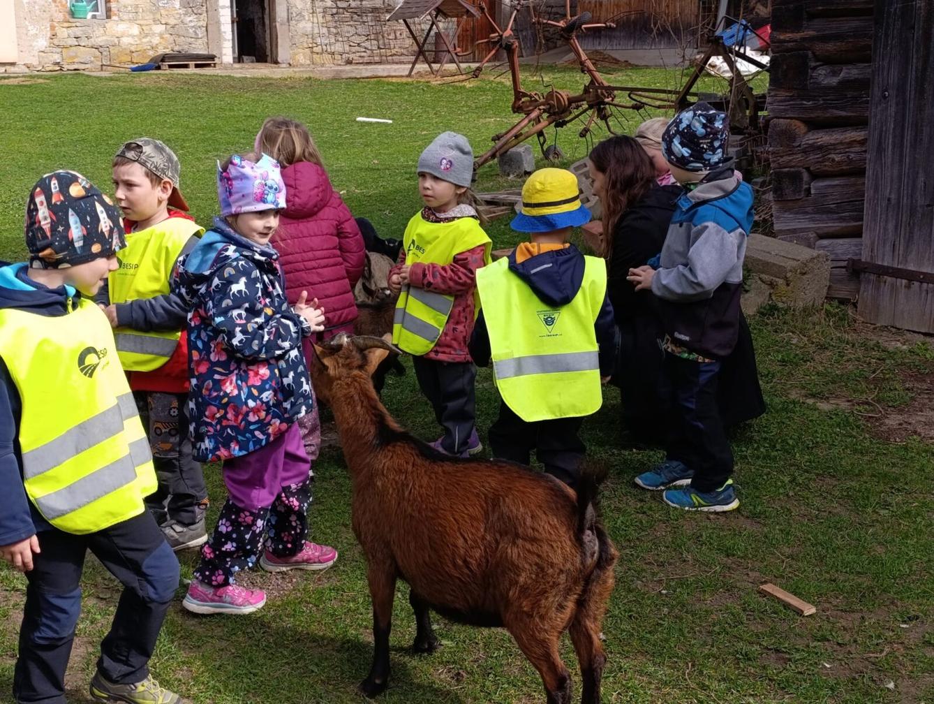 Broučci - Malované vajíčko - 2