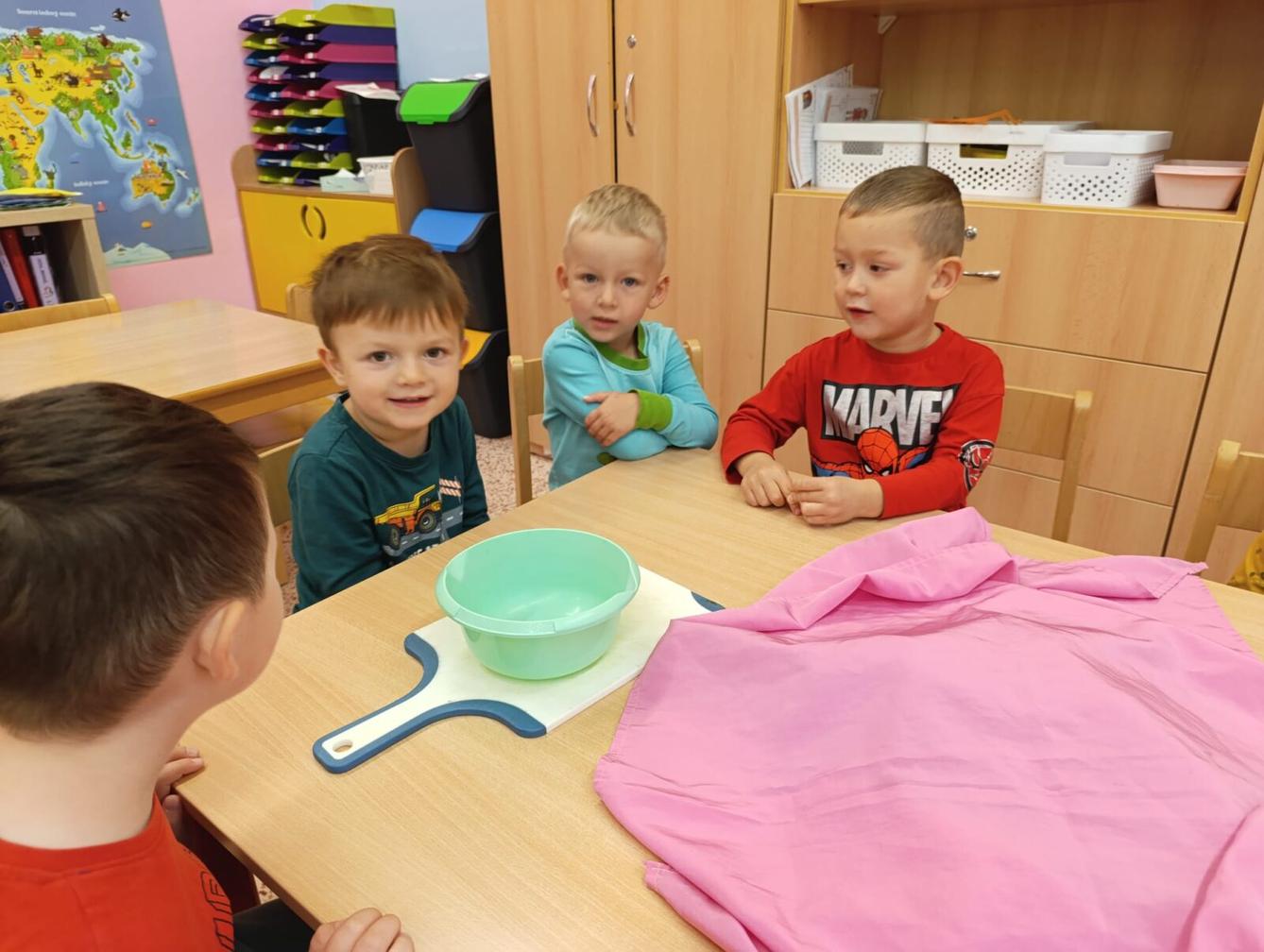 BROUČCI - VŮNĚ JABLÍČKA - 3