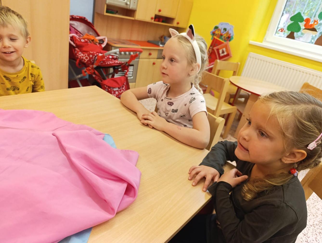 BROUČCI - VŮNĚ JABLÍČKA - 4