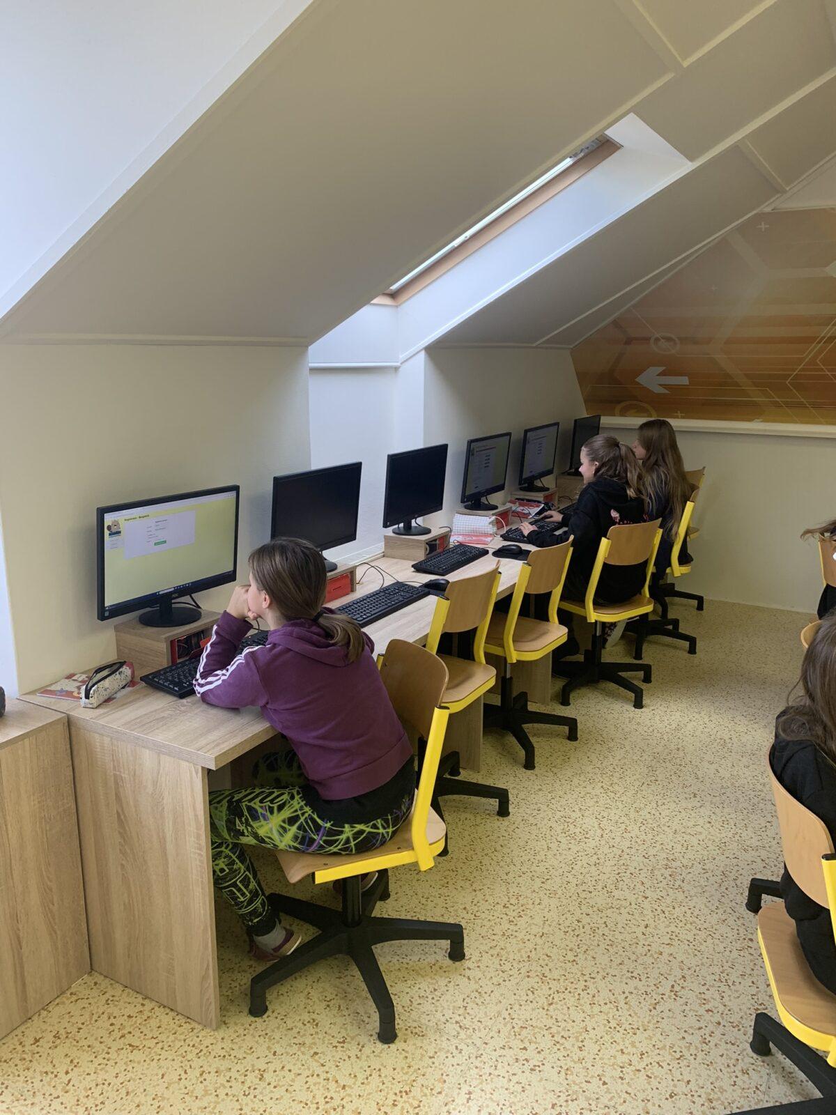 Bobřík informatiky - 2