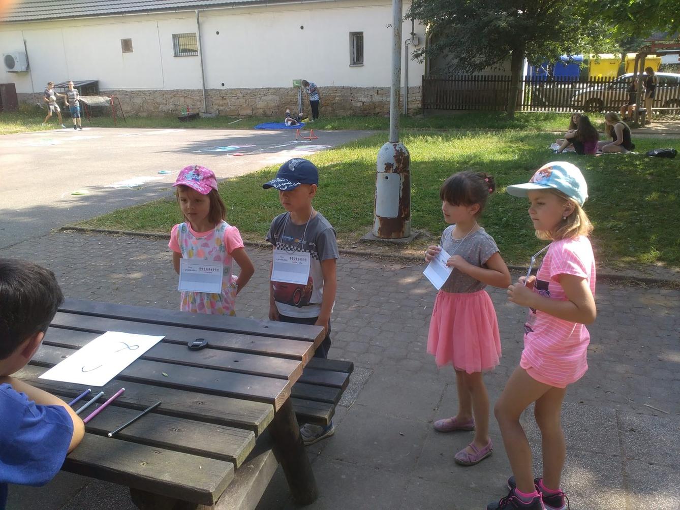 Návštěva předškoláků u deváťáků ve škole - 2