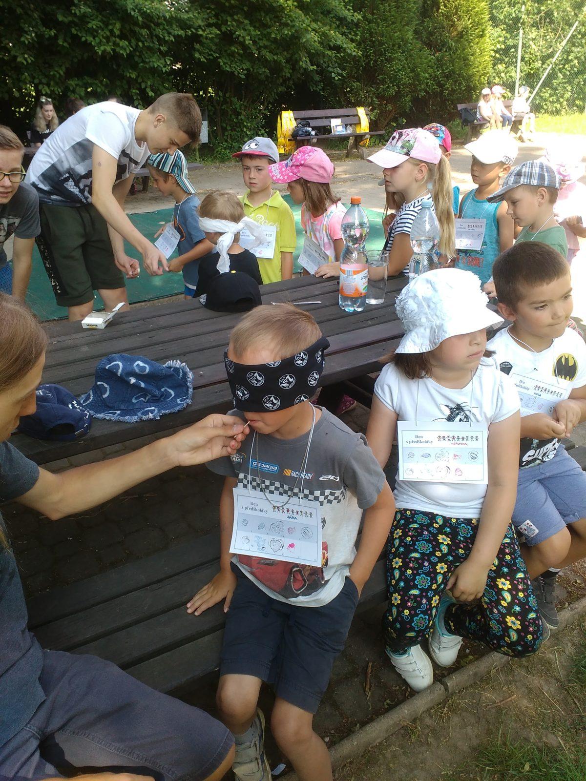 Návštěva předškoláků u deváťáků ve škole - 37