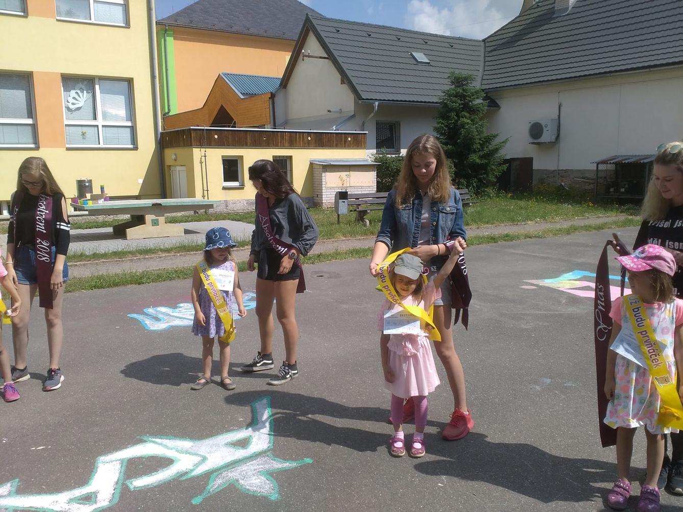 Návštěva předškoláků u deváťáků ve škole - 55