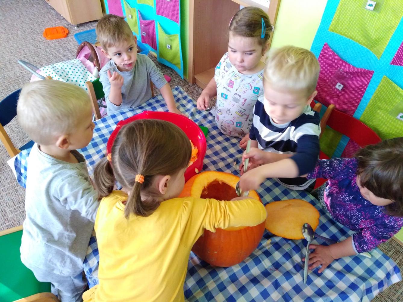 Broučci: "Dýňohrátky" - 10