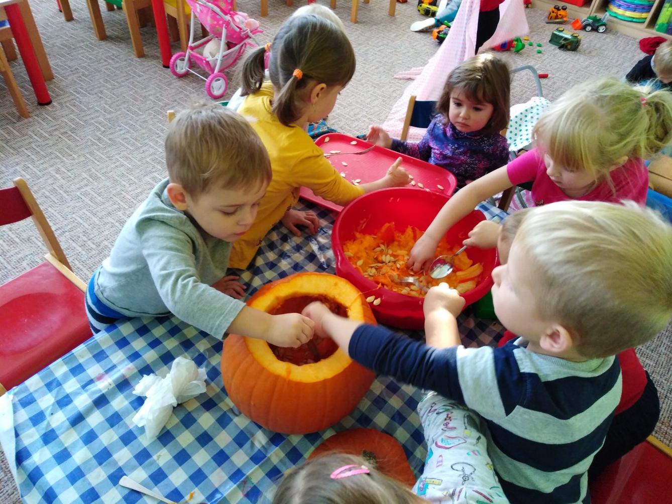 Broučci: "Dýňohrátky" - 11