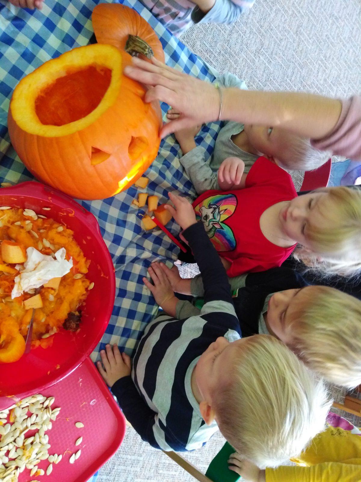 Broučci: "Dýňohrátky" - 22