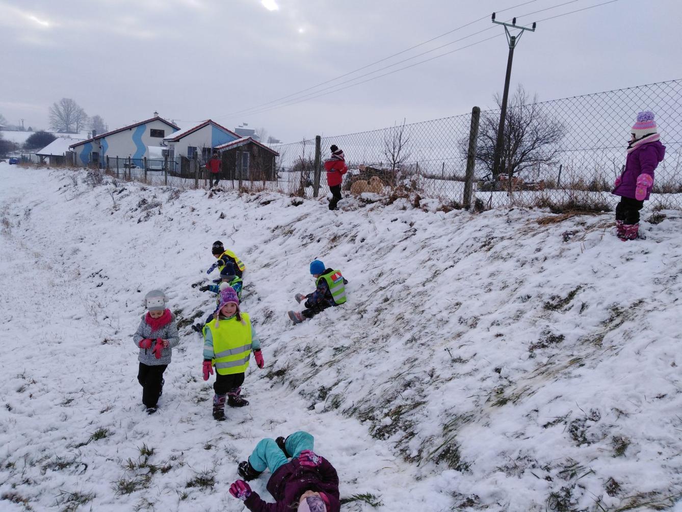 Broučci: konečně sníh!!!:-) - 10