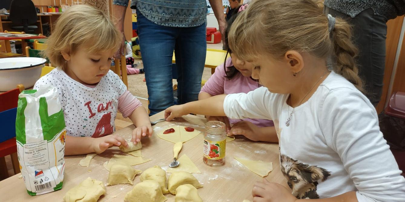 Pečení svatomartinských rohlíčků - 6