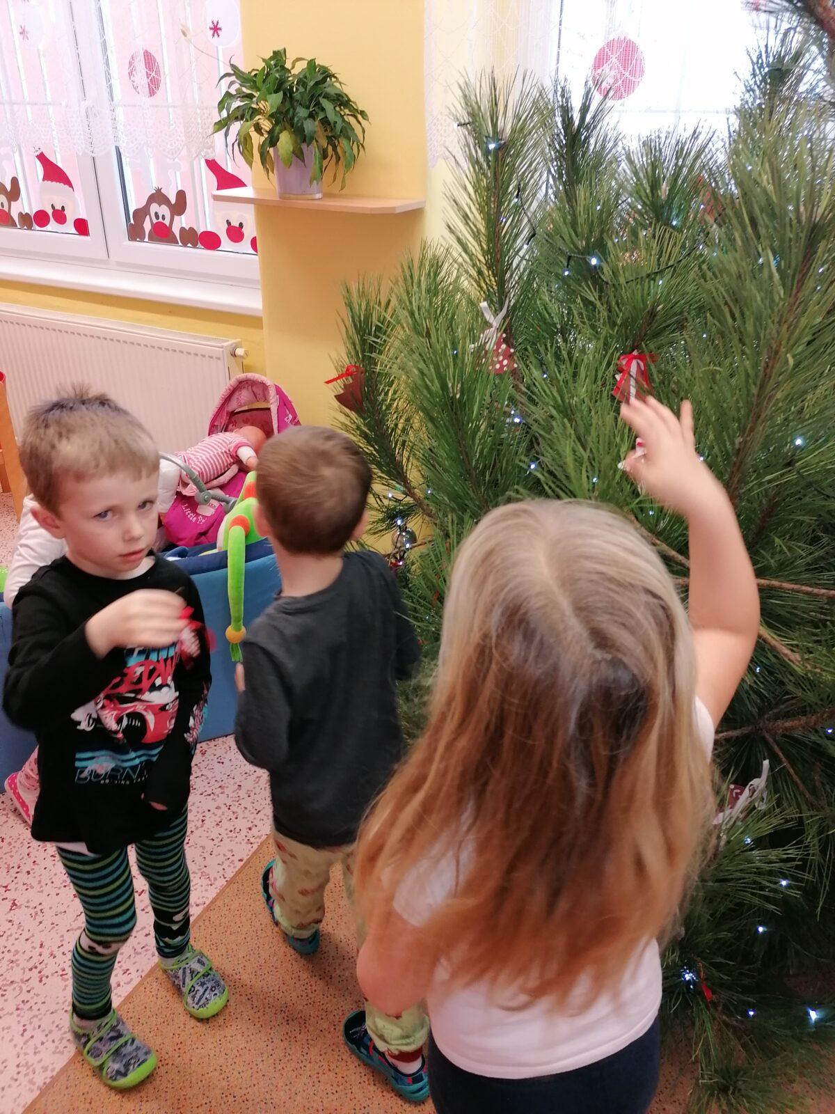 "Odstrojujeme stromeček" - 6