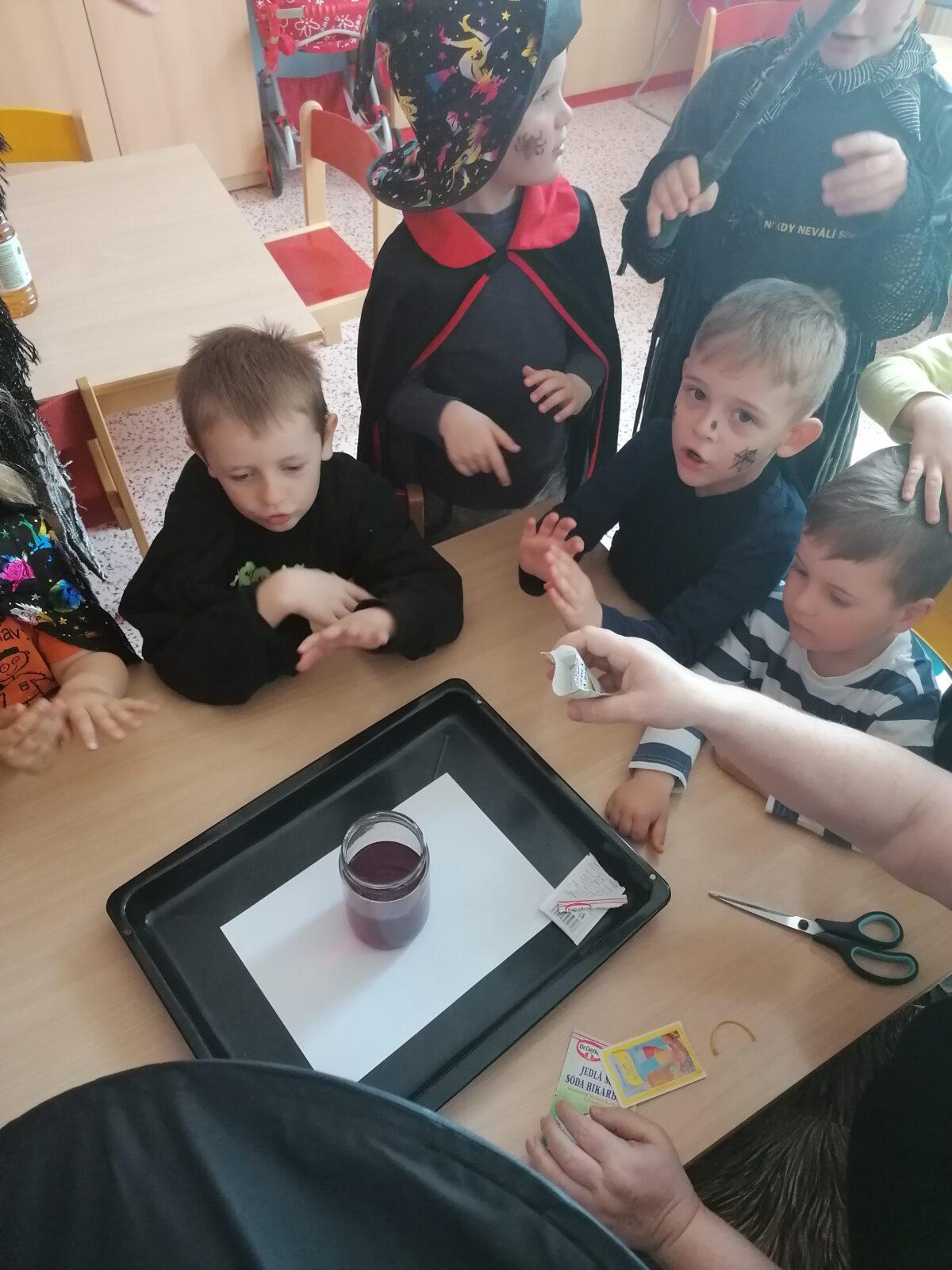 Čarodějnický rej v MŠ :-) - 66