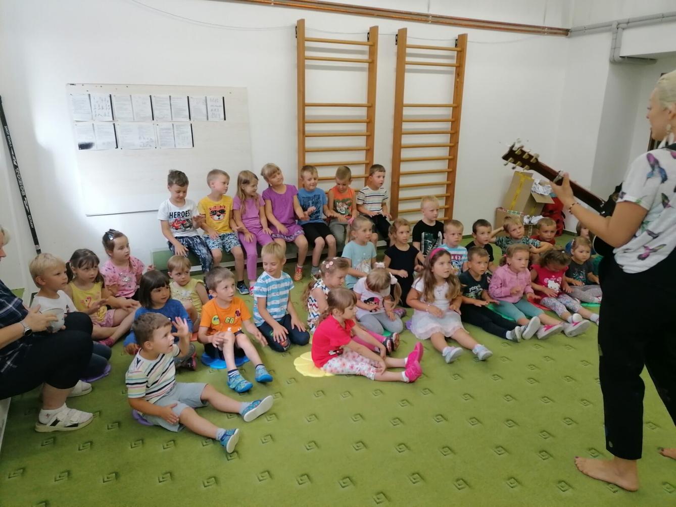 Divadélko "U DVOU SLUNCÍ" - 13