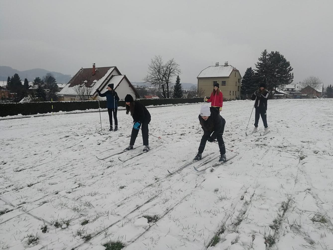 Děvčata na běžkách :) - 3