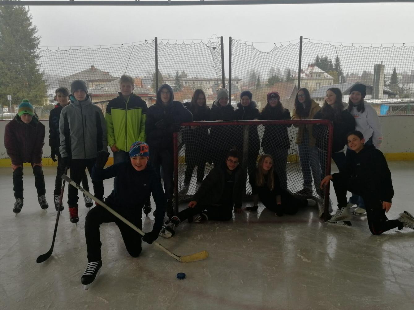 Osmáci a deváťáci na ledě - 31.1. - 9