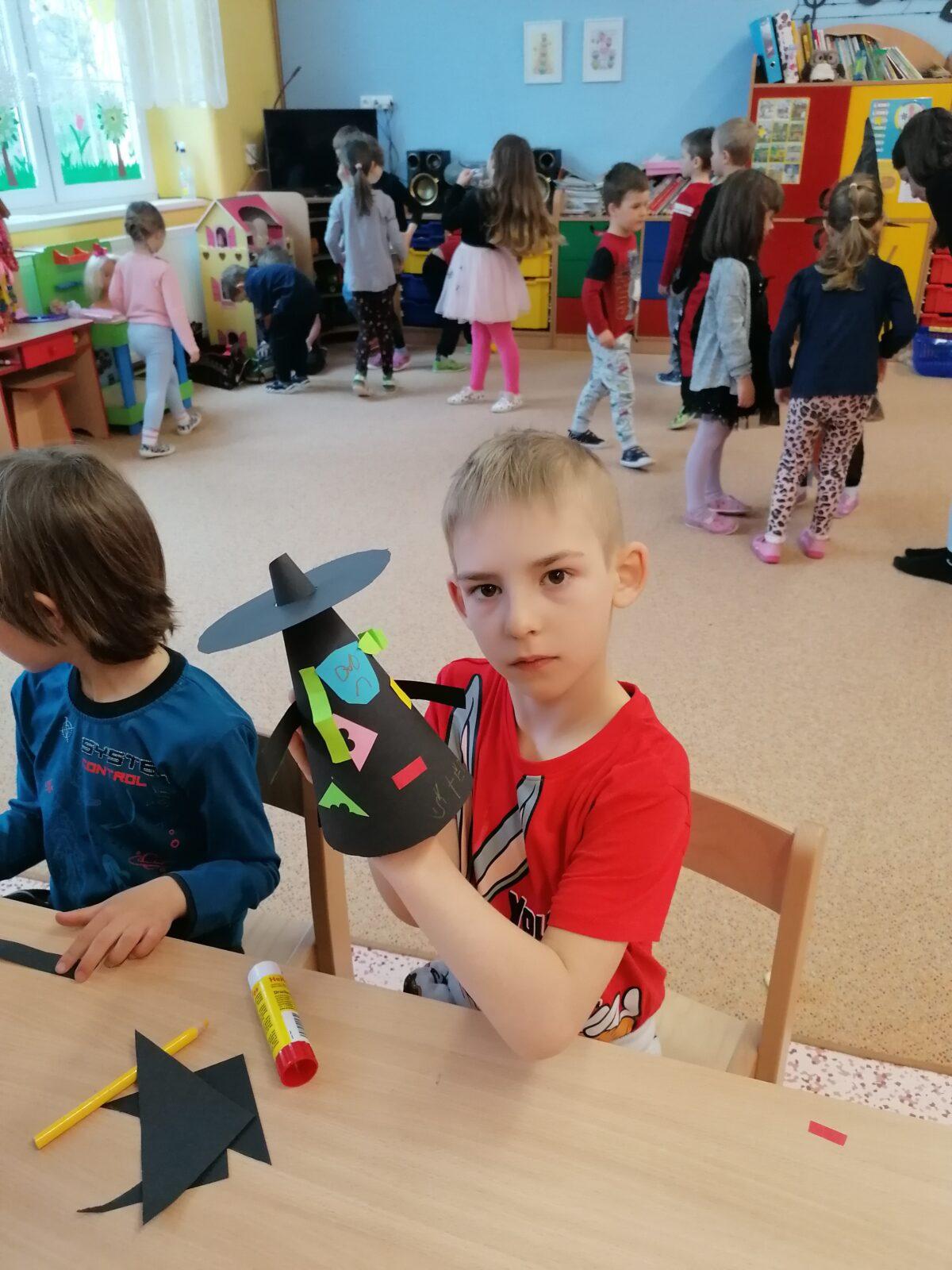 Čarodějnický týden v MŠ :-) - 15