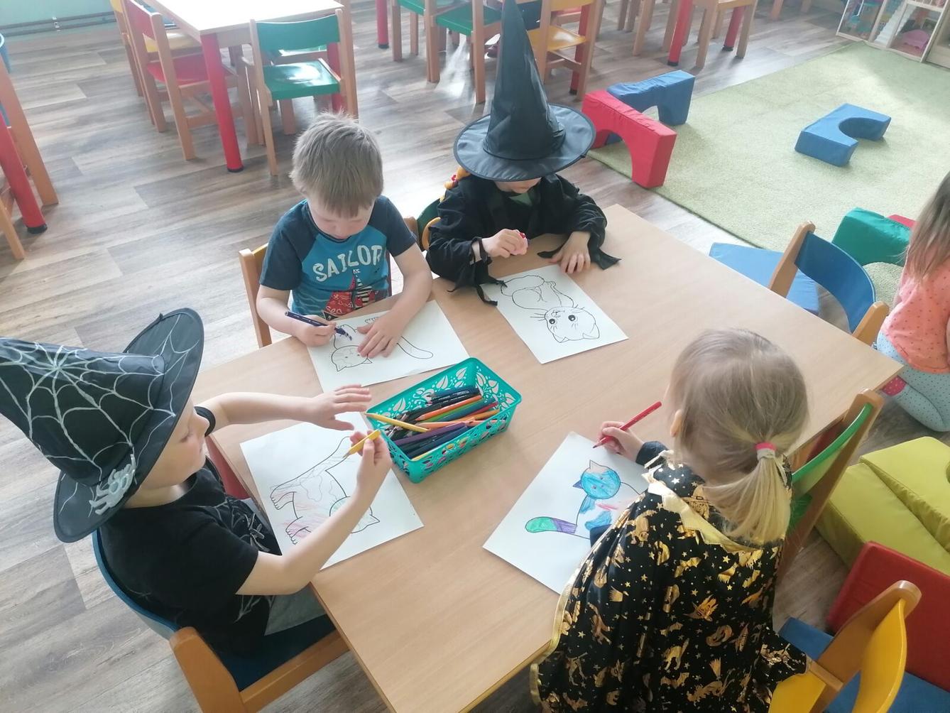 Čarodějnický týden v MŠ :-) - 158