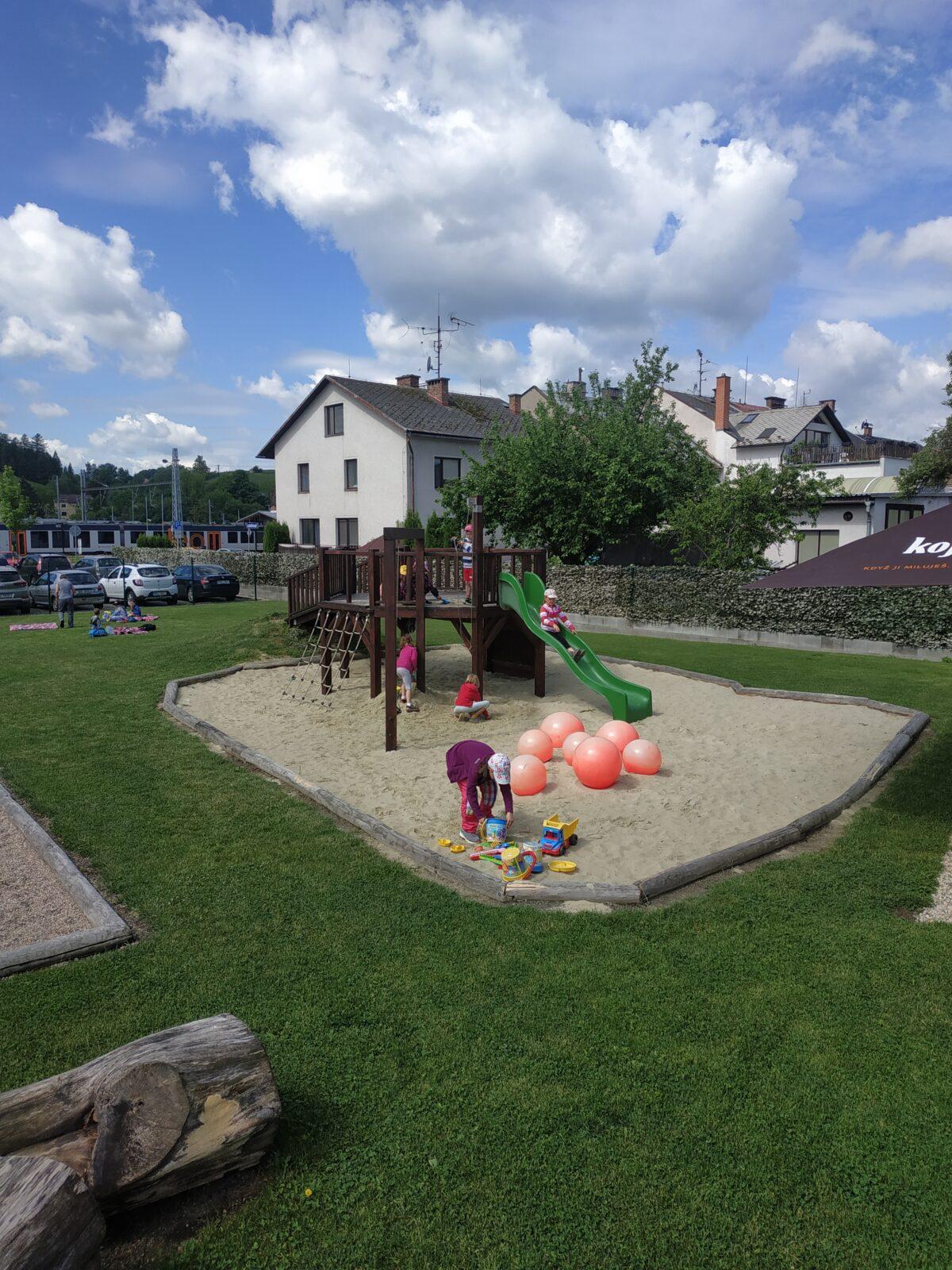 Prvňáčci na výletě v Letohradě - 25