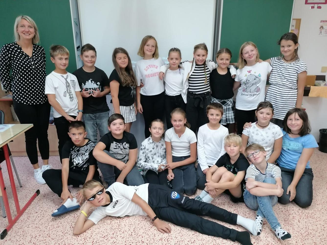 Barevný týden - černá a bílá - 3