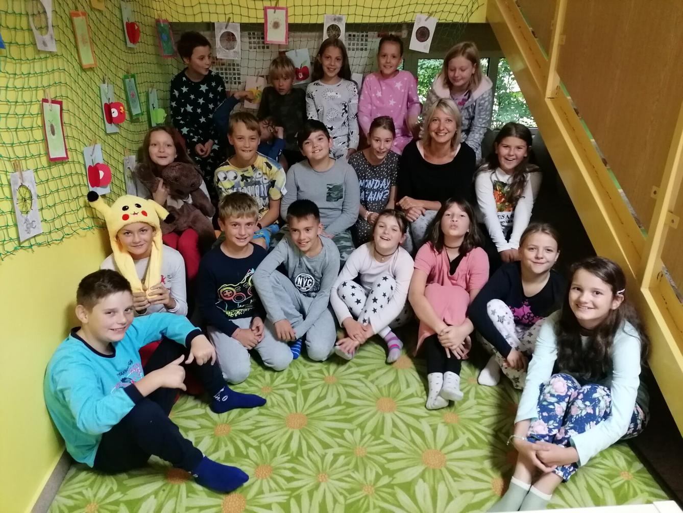 Barevný týden - pyžamový pátek - 7