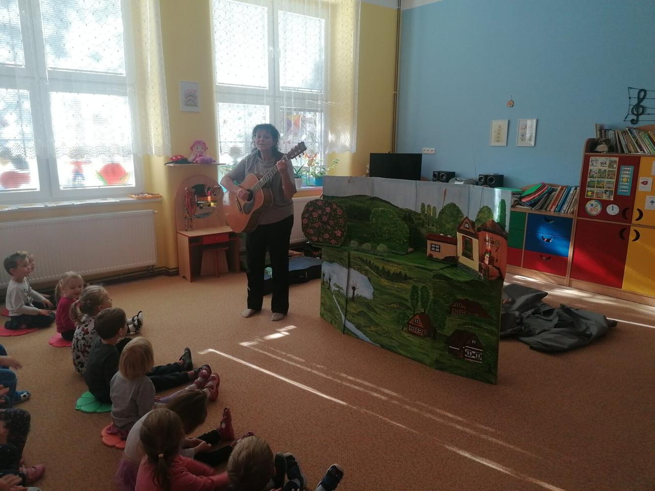 DIVADÉLKO v MŠ - "O Nanynce" - 3