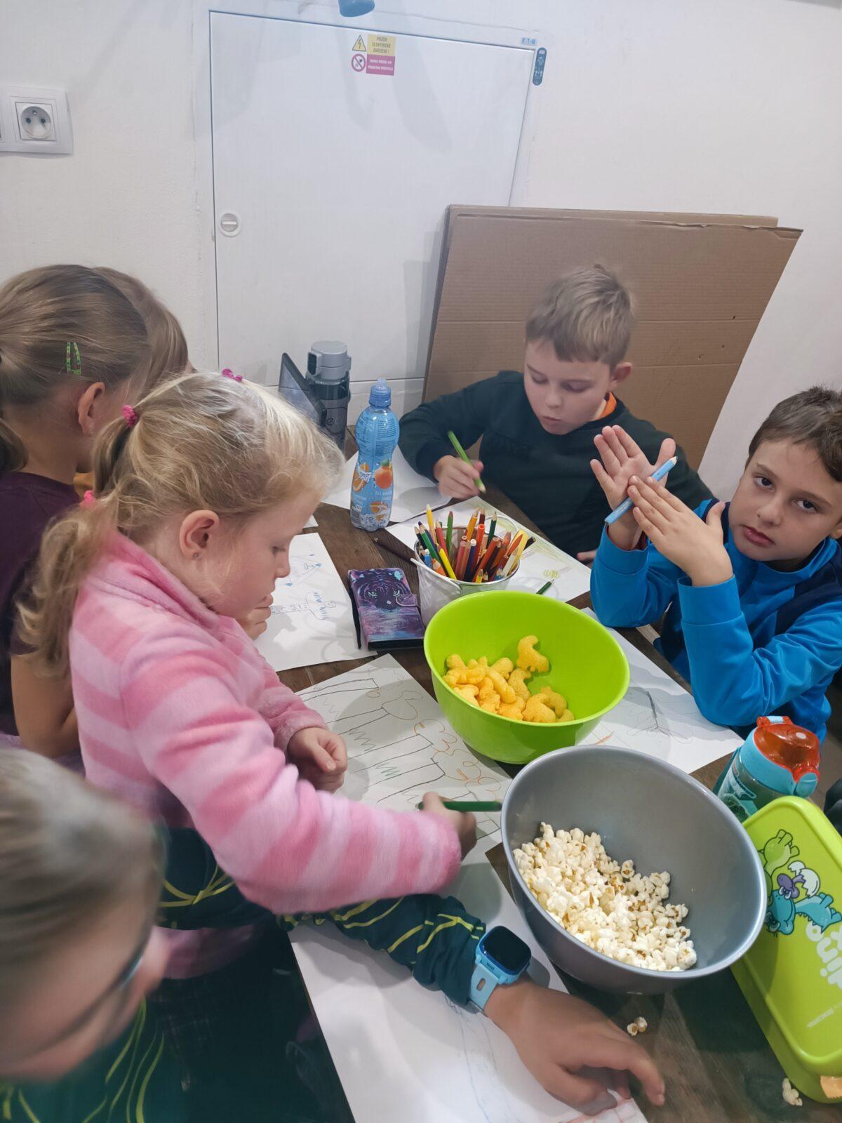 TLAPKY - říjen - 65