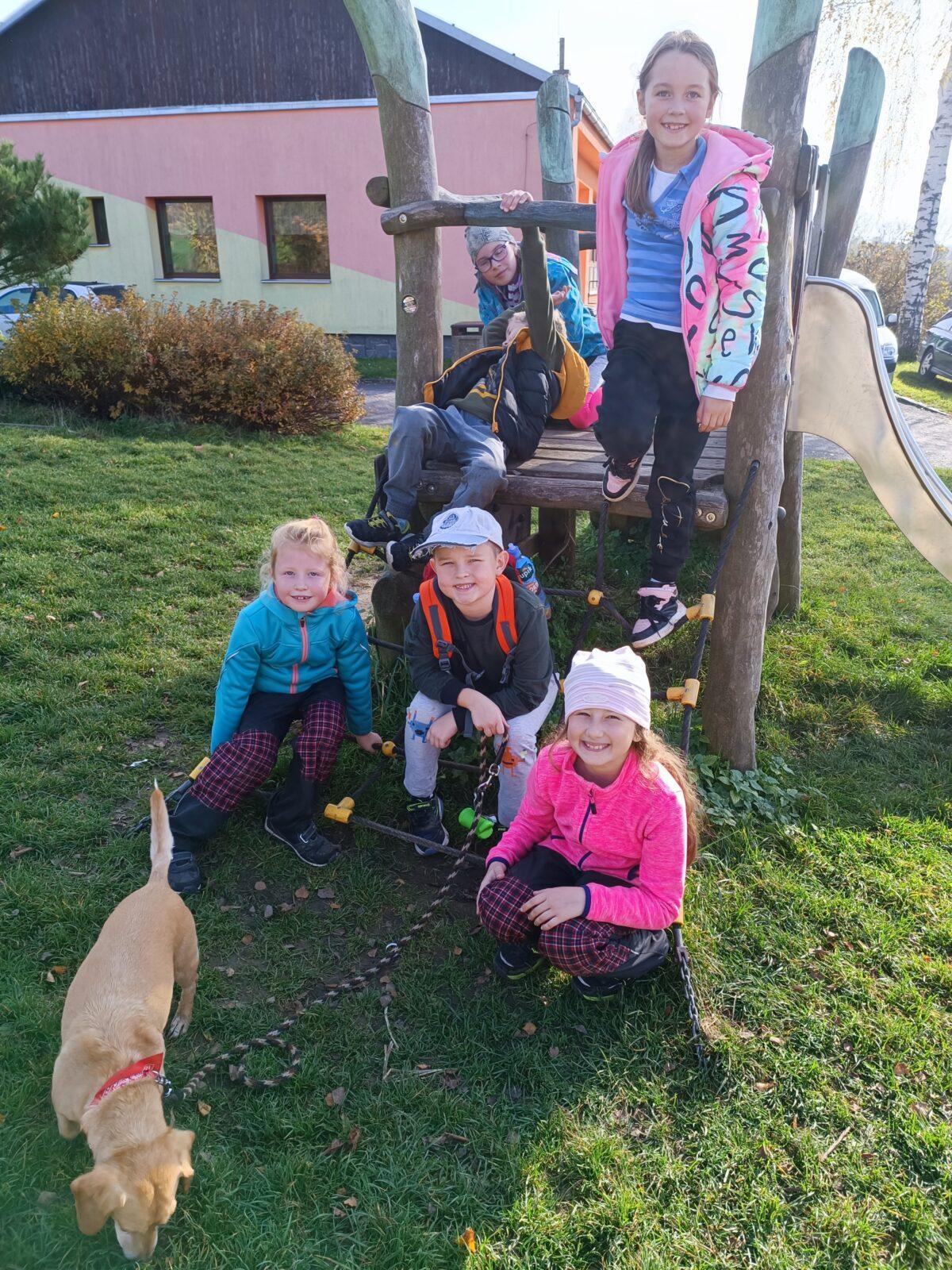 TLAPKY - říjen - 79