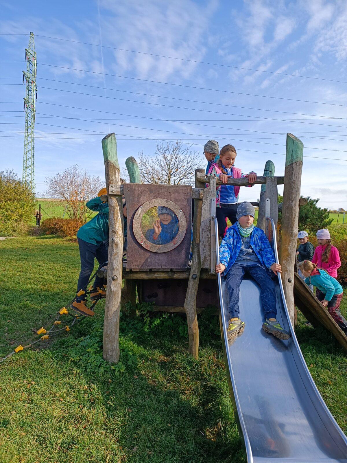 TLAPKY - říjen - 86