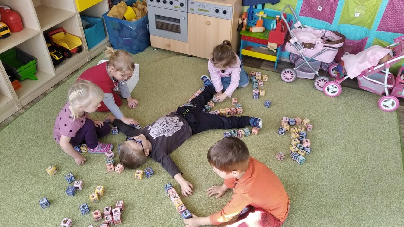 broučci: „zdraví, nemoc, hrajeme si na pana doktora“ - 30