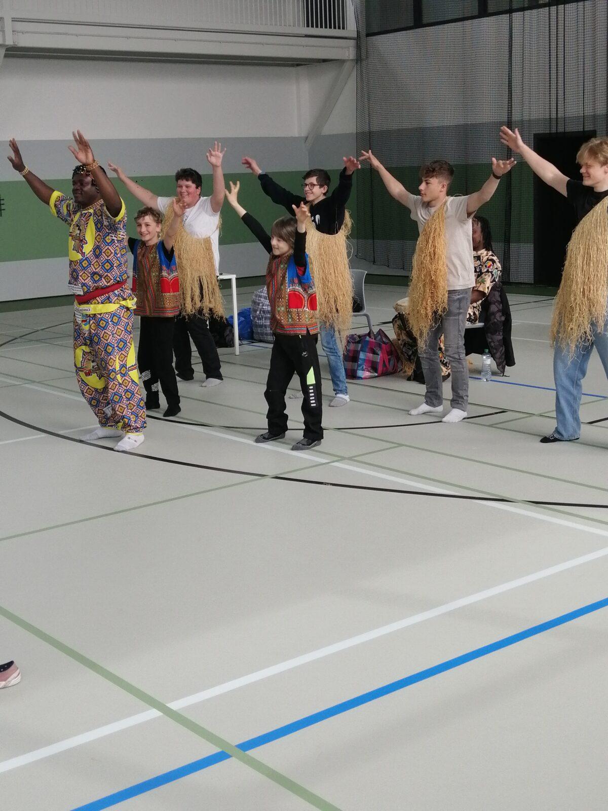 Návštěva hudební skupiny Emongo z Konga - 8