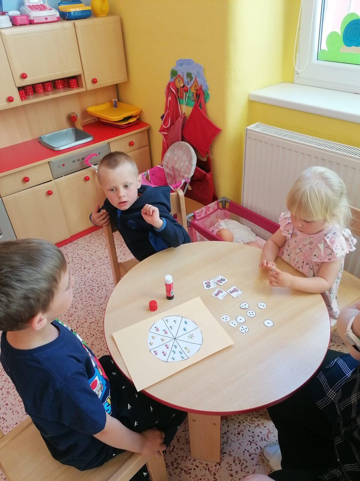 Broučci a Sovičky pracují společně :-) - 11