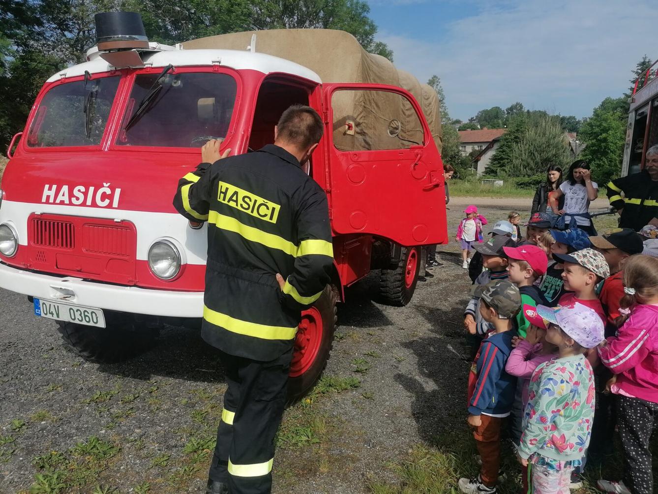 Hasiči v MŠ :-) - 6